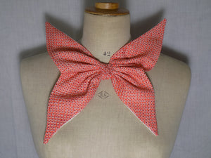 1930,s Statement Bow