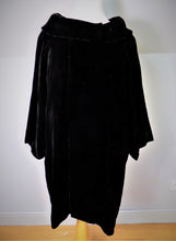 Vintage Black Velvet Kimono. Volup