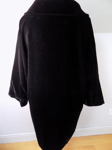 Vintage Black Velvet Kimono. Volup