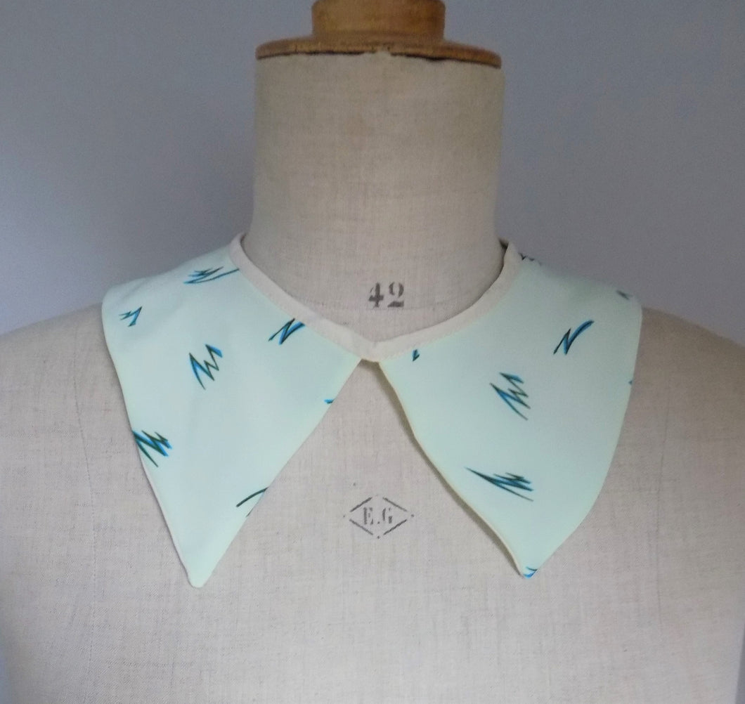 Detachable 40's Style Collar