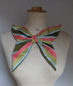 1930,s Statement Bow